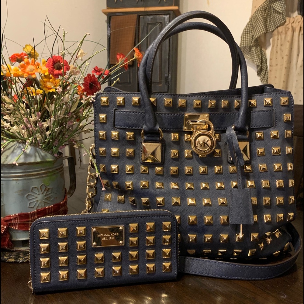 👉SOLD 👈Authentic Mk Hamilton studded